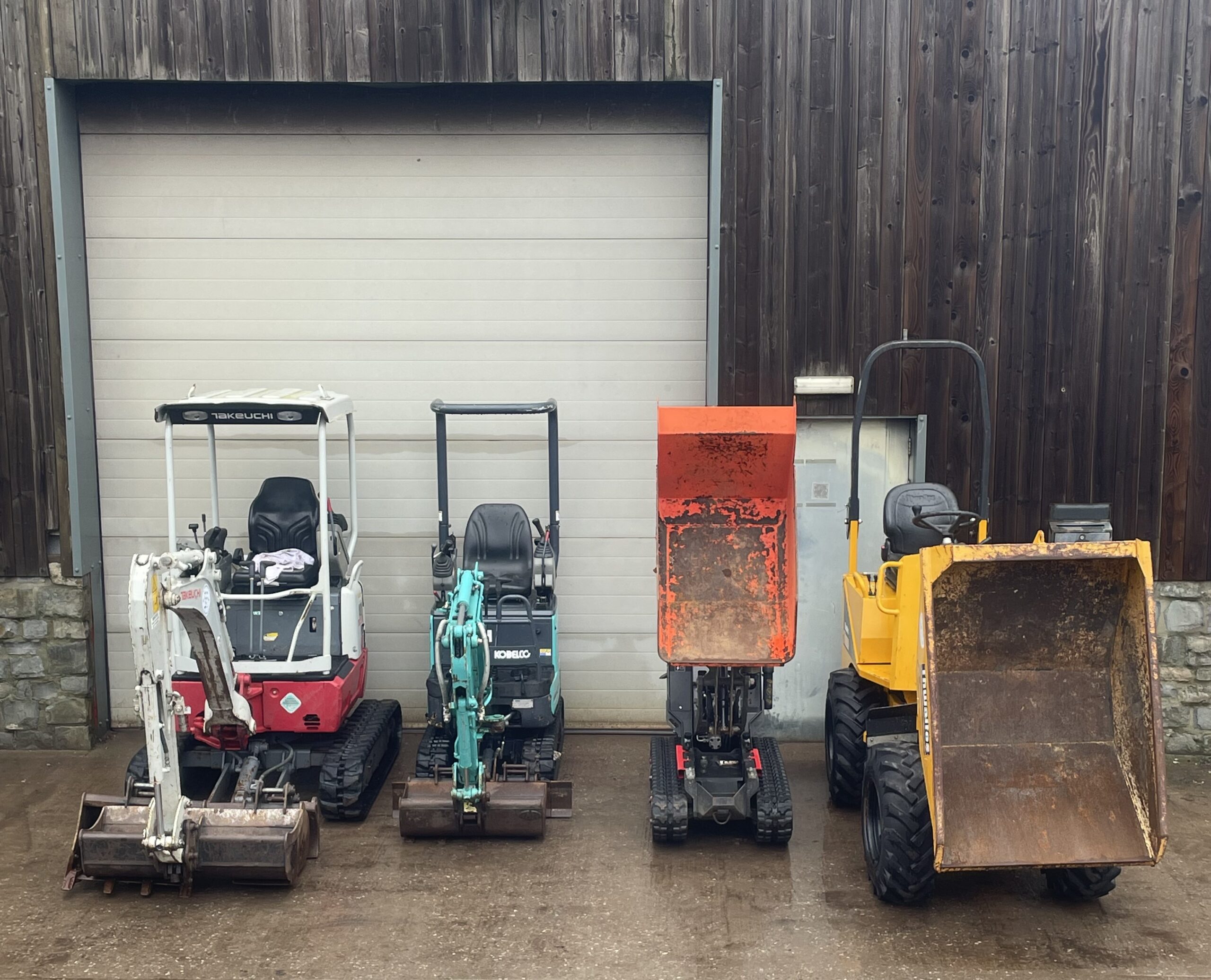 Micro or Mini Digger & 1 Ton Dumper