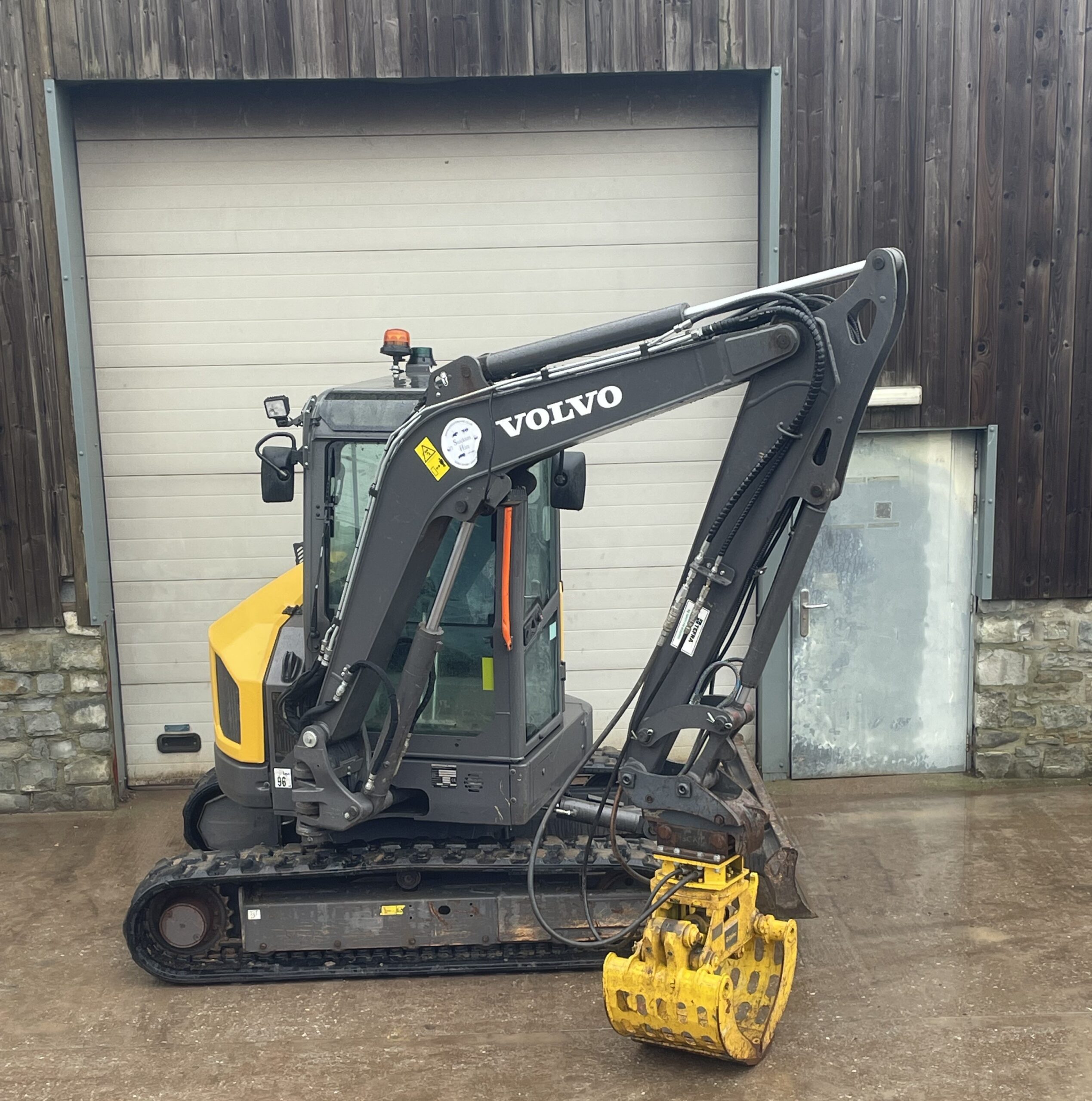 5 Ton Mini Digger & Rotating Grab